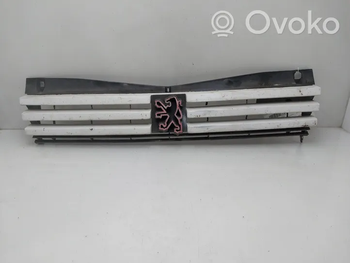 Peugeot 205 Grille de calandre avant 9253108580