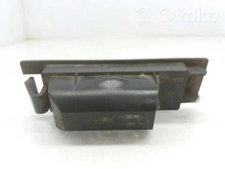 Opel Astra H Lampa oświetlenia tylnej tablicy rejestracyjnej 13155653