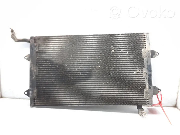 Volkswagen Golf III Radiateur condenseur de climatisation 1H0820413