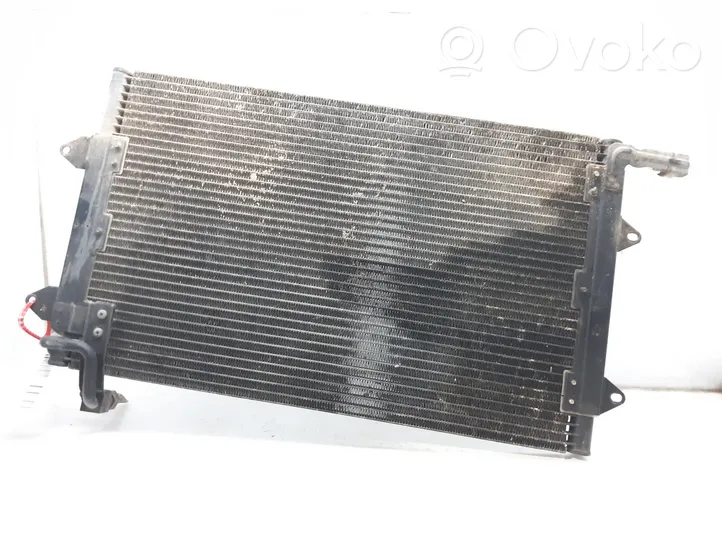 Volkswagen Golf III Radiateur condenseur de climatisation 1H0820413