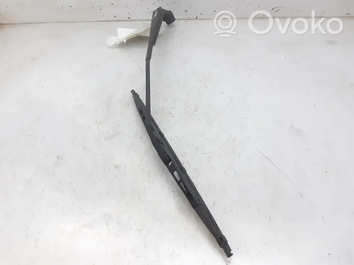 Tata Safari Rear wiper blade arm 0807