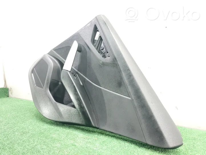 Audi Q2 - Rivestimento del pannello della portiera posteriore 81A867488