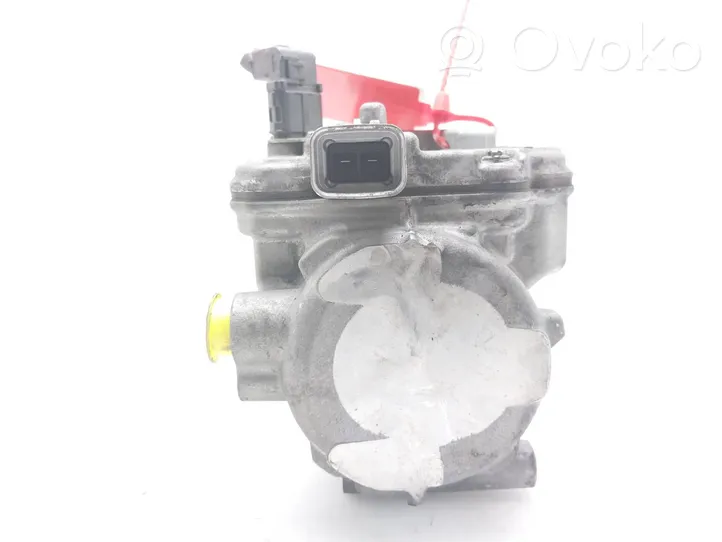 Toyota Prius (XW50) Klimakompressor Pumpe 0422000404