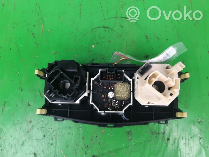 Toyota Corolla E140 E150 Console centrale, commande chauffage/clim 