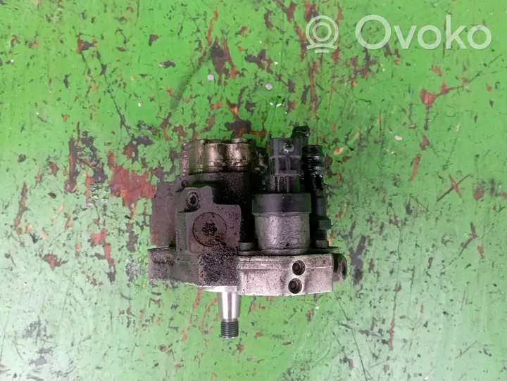 Volvo S40, V40 Pompe d'injection de carburant à haute pression 8200108225