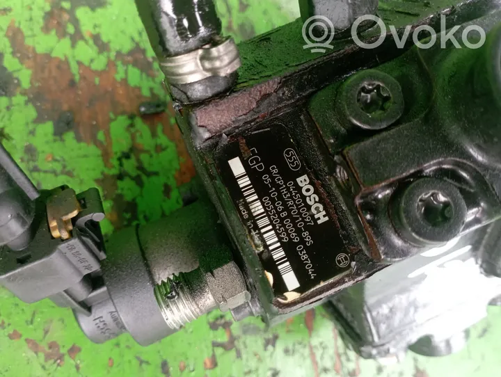 Saab 9-3 Ver2 Pompe d'injection de carburant à haute pression 0055204599