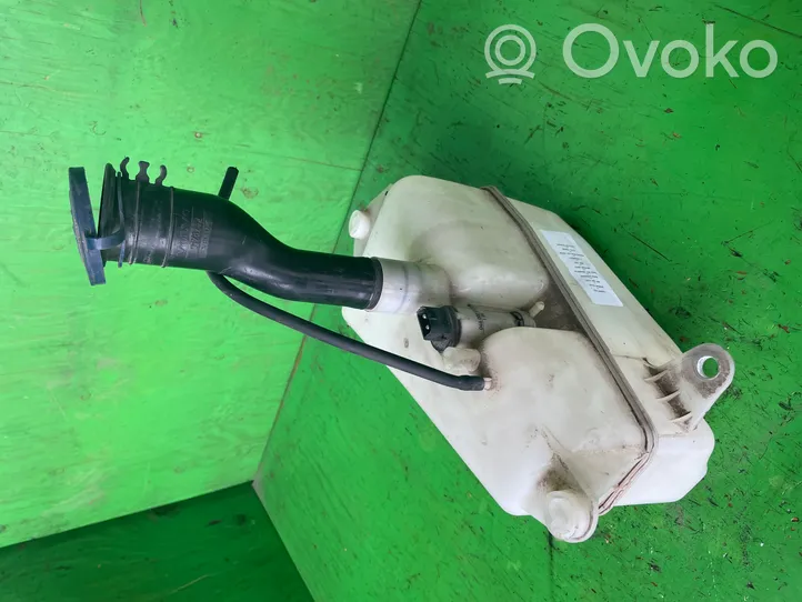 Volvo S70  V70  V70 XC Windshield washer fluid reservoir/tank 9190695