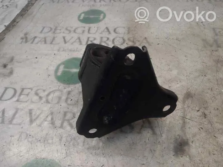 KIA Sportage Supporto della scatola del cambio 219102E002