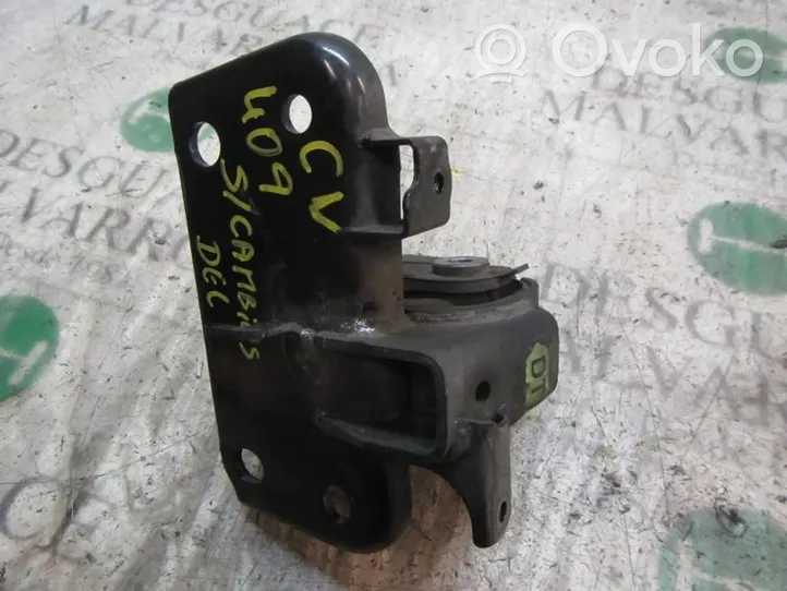 Toyota Verso Supporto della scatola del cambio 123720R040