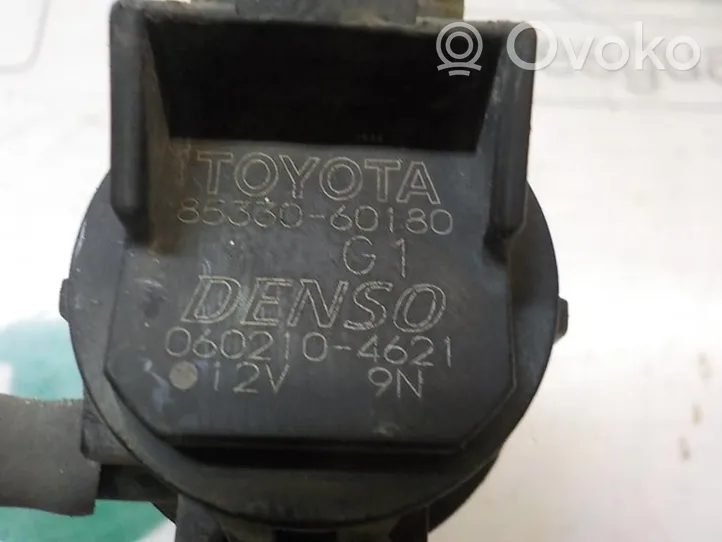 Toyota Prius (XW30) Bomba del líquido limpiaparabrisas luna delantera 8533047010