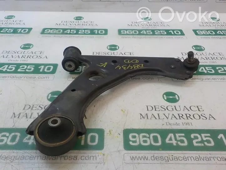 Opel Corsa D Triangle bras de suspension inférieur avant 