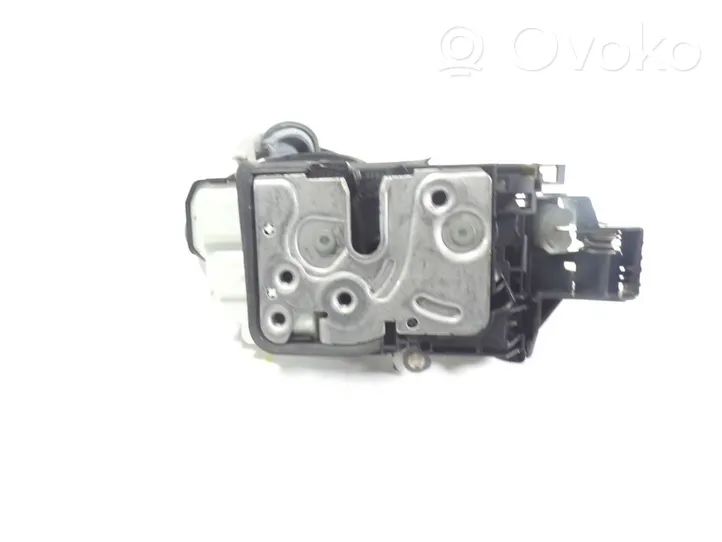 Volvo V40 Serratura portiera anteriore 31440389