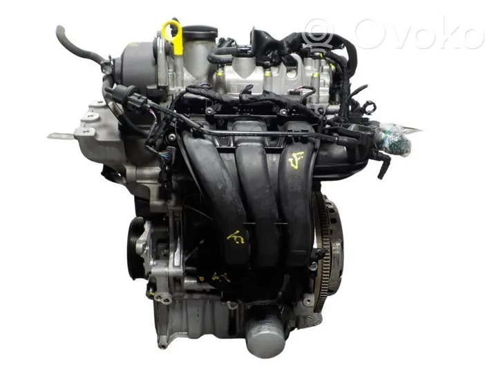 Seat Ibiza IV (6J,6P) Moottori 04C100034A