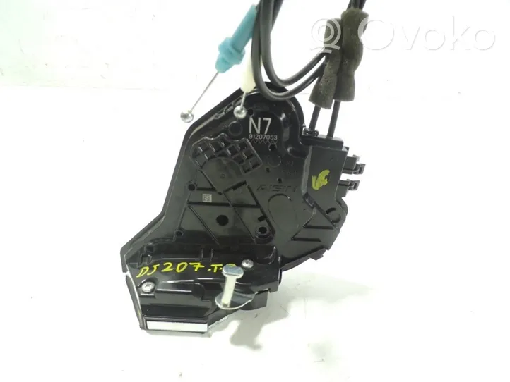 Toyota Prius (XW50) Rear door lock 6905048060