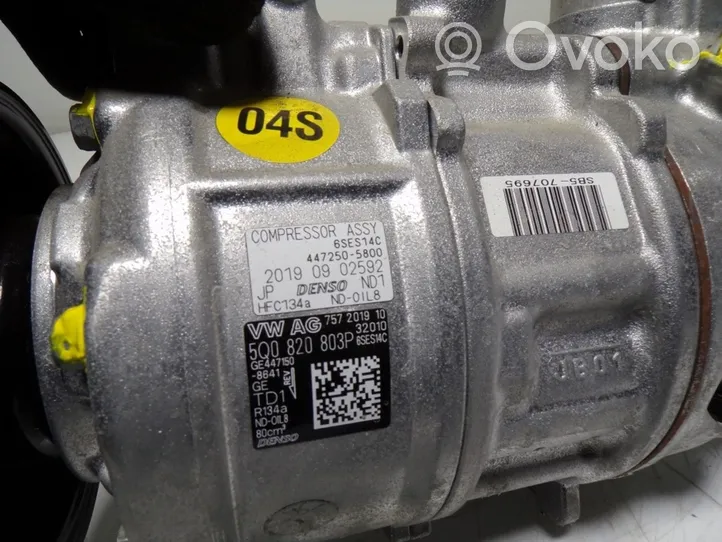 Audi A1 Ilmastointilaitteen kompressorin pumppu (A/C) 5Q0820803P