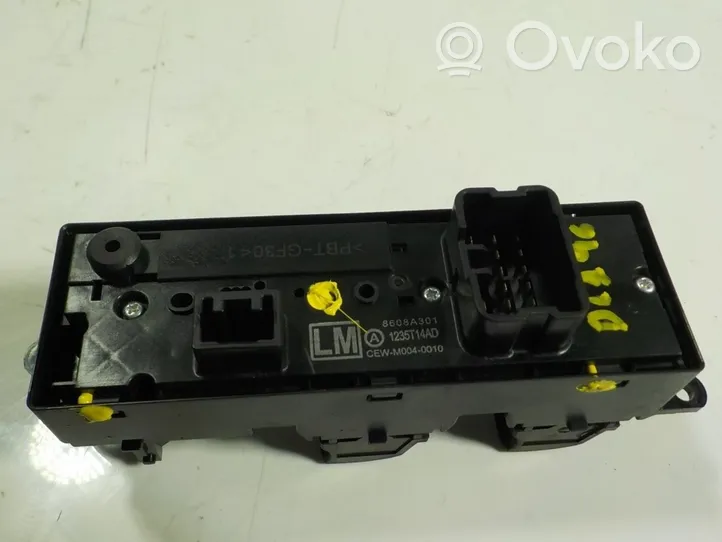 Mitsubishi Mirage VI G4 Attrage Przyciski szyb 8608A301