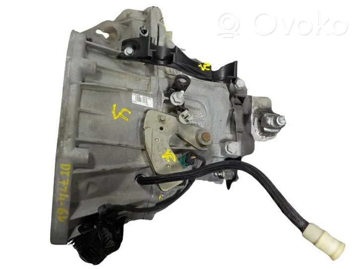 Renault Latitude (L70) Mechaninė 5 pavarų dėžė 7701477811