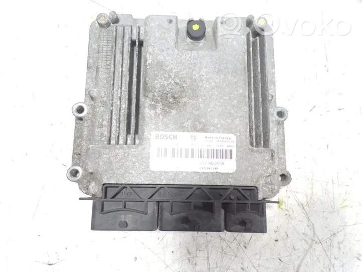 Opel Movano B Calculateur moteur ECU 95517723