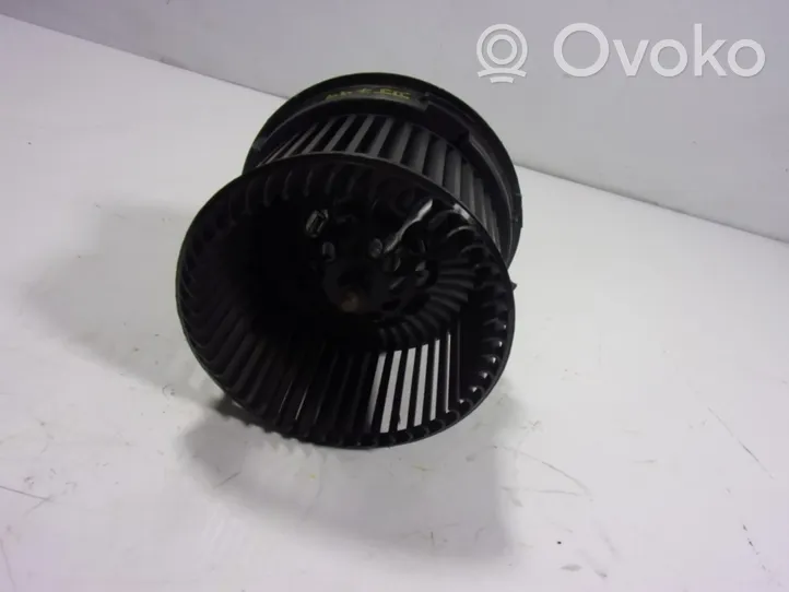 Toyota Aygo AB40 Mazā radiatora ventilators 87103YV010