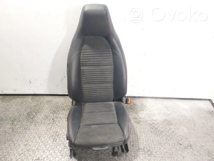 Mercedes-Benz GLA W156 Front passenger seat 