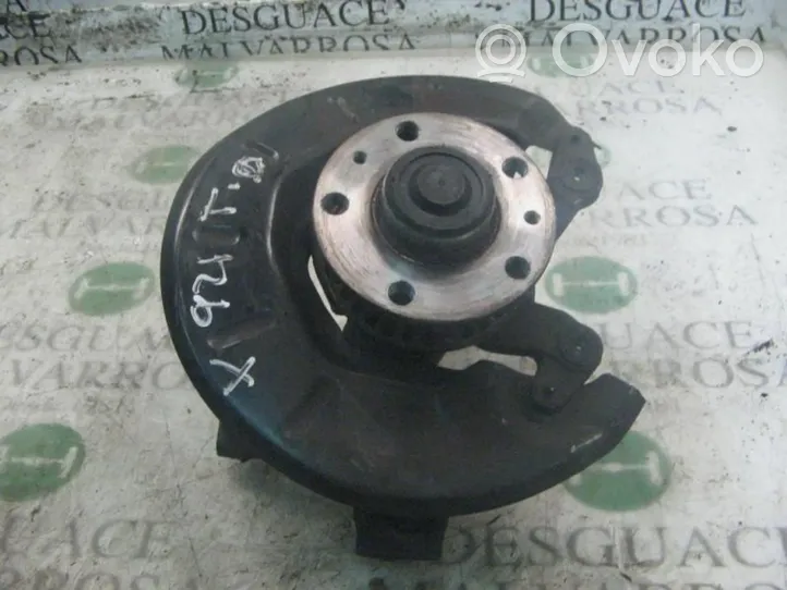 Renault Safrane Rear wheel hub spindle/knuckle 