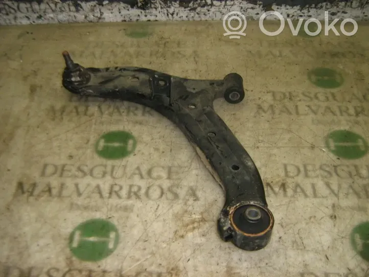 Hyundai Accent Triangle bras de suspension inférieur avant 5450025000