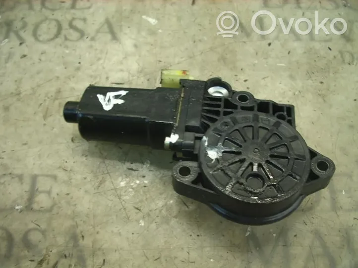 Hyundai Elantra Moteur de lève-vitre de porte avant 824502D000