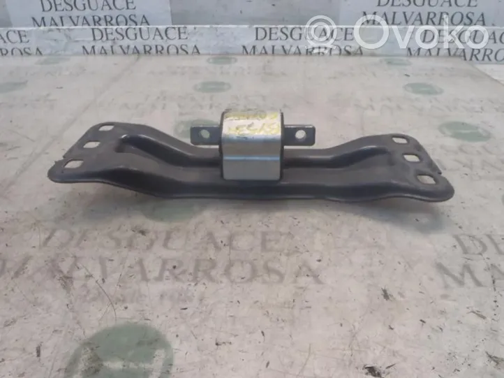 Mercedes-Benz C W203 Supporto della scatola del cambio A2032420601