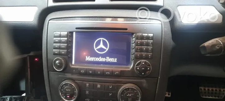 Mercedes-Benz R W251 Radio/CD/DVD/GPS-pääyksikkö A2518202679