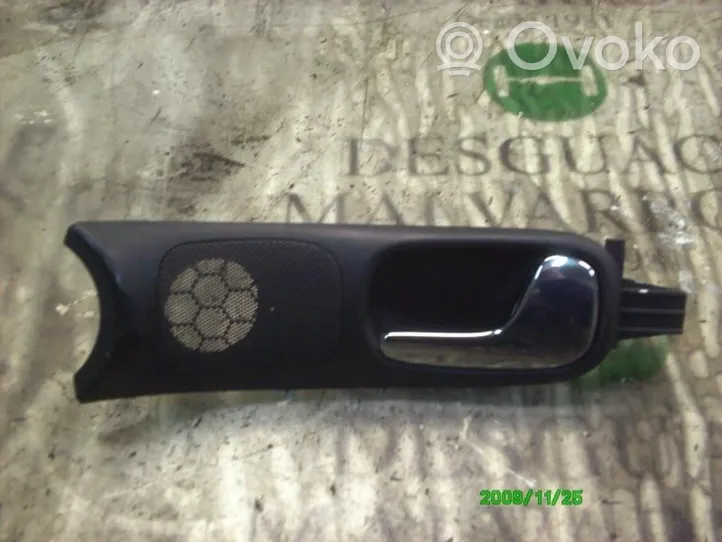 Audi A4 Allroad Front door interior handle 