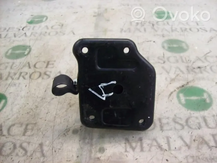 Mitsubishi 3000 GT Engine mount bracket 