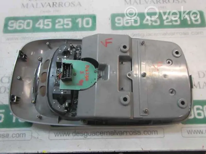 KIA Sorento Consola de luz del techo 928003E04144