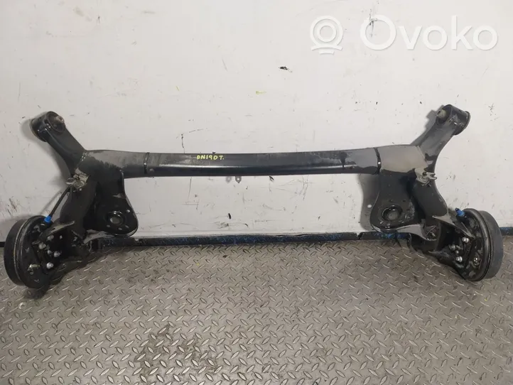 Toyota Aygo AB40 Belka osi tylnej 421100H020