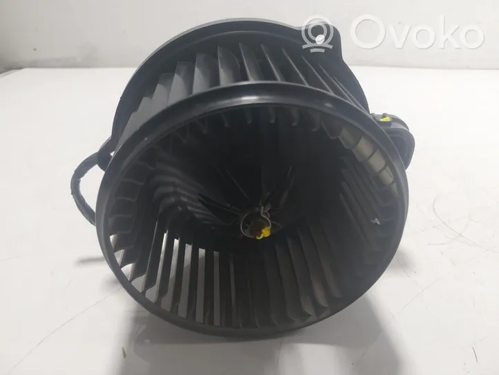 KIA Stonic Ventola riscaldamento/ventilatore abitacolo 97113H8000