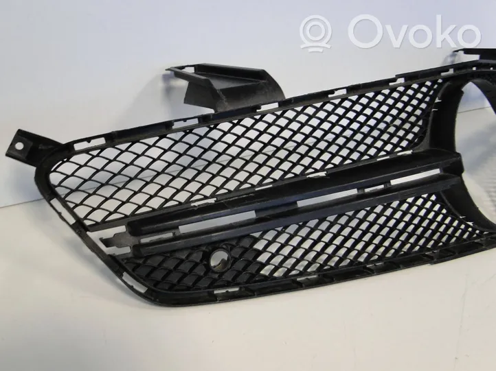 Mercedes-Benz SL AMG R231 Grille calandre supérieure de pare-chocs avant A2318850560