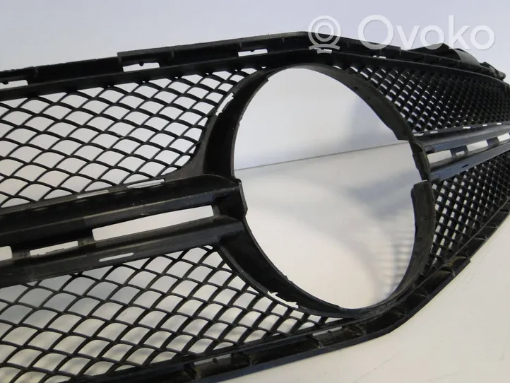 Mercedes-Benz SL AMG R231 Grille calandre supérieure de pare-chocs avant A2318850560