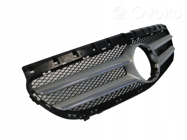 Mercedes-Benz B W246 W242 Grille calandre supérieure de pare-chocs avant 