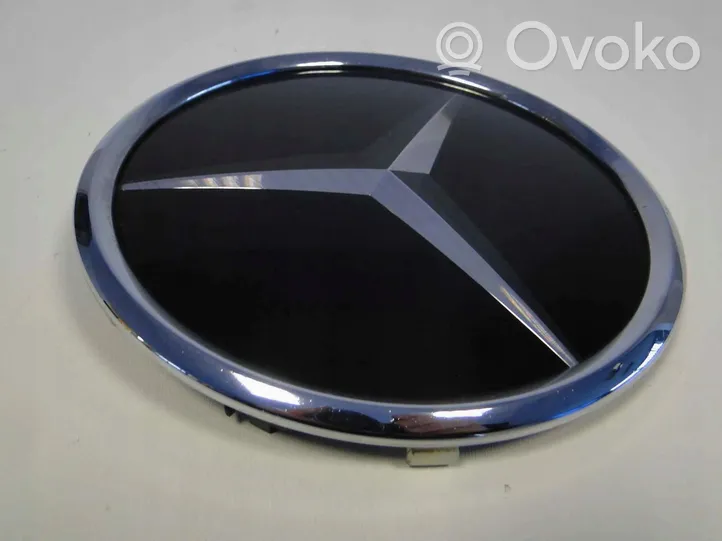 Mercedes-Benz EQA Mostrina con logo/emblema della casa automobilistica A0008880000