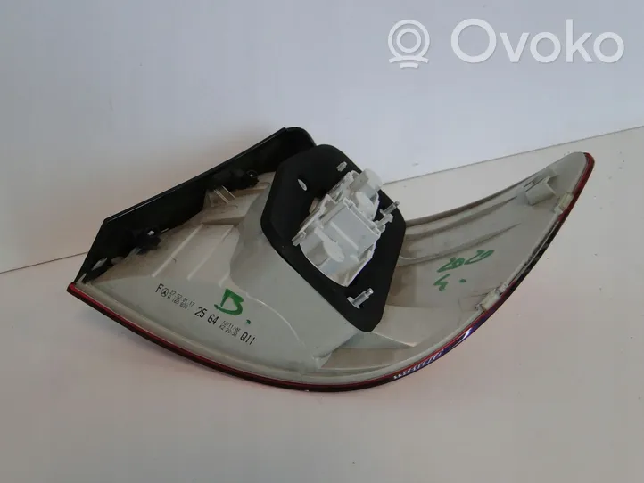 Mercedes-Benz B W245 Lampa tylna A1698202564