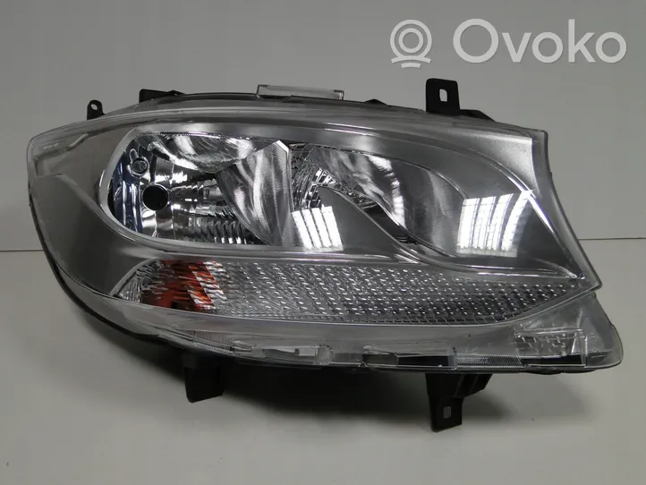 Mercedes-Benz Sprinter W907 W910 Lampa przednia A9109060100