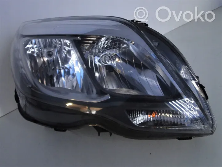 Mercedes-Benz GLK (X204) Lampa przednia A2048201039