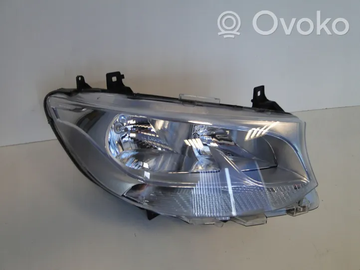 Mercedes-Benz Sprinter W907 W910 Lampa przednia A9109060100