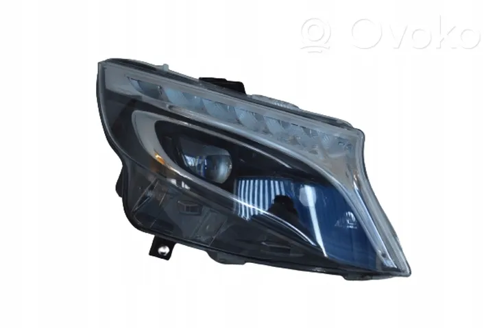 Mercedes-Benz V Class W447 Lampa przednia A4479064700