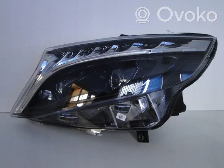 Mercedes-Benz V Class W447 Lampa przednia A4479063801