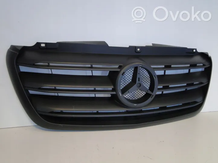 Mercedes-Benz Sprinter W907 W910 Griglia superiore del radiatore paraurti anteriore A9108852600