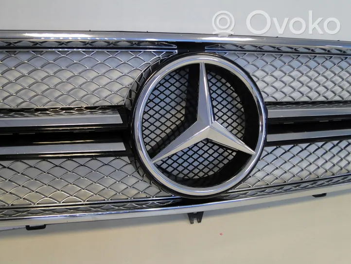 Mercedes-Benz G W463 Maskownica / Grill / Atrapa górna chłodnicy A4638880011