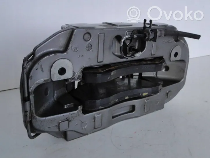 Mercedes-Benz G W463 Front brake caliper 20D03903