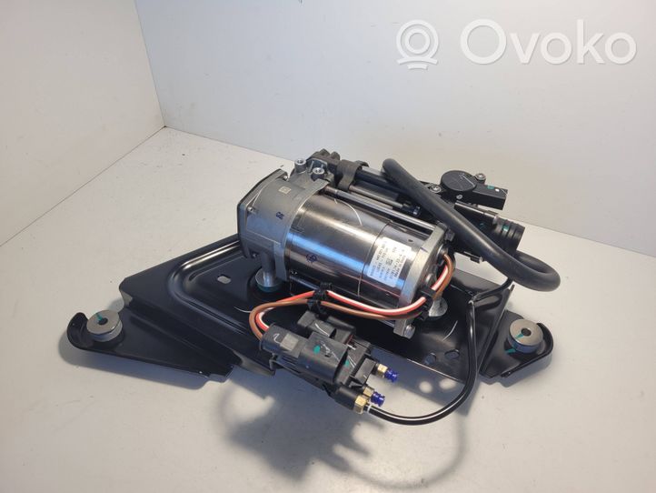 BMW 7 G11 G12 Compresseur / pompe à suspension pneumatique 37206894450