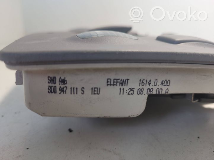 Audi A4 S4 B5 8D Światło fotela przedniego 8D0947111S