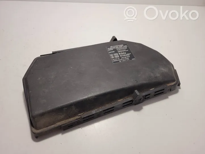 Mercedes-Benz S W220 Air filter box cover 2205400182